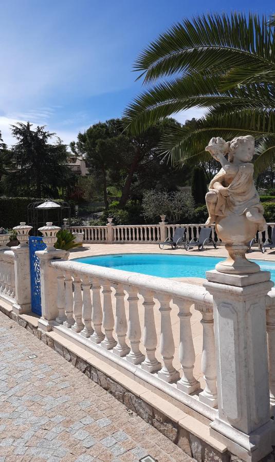 Gite Les Pins Climatise Piscine Chauffee Jardin Peymeinade Exterior foto