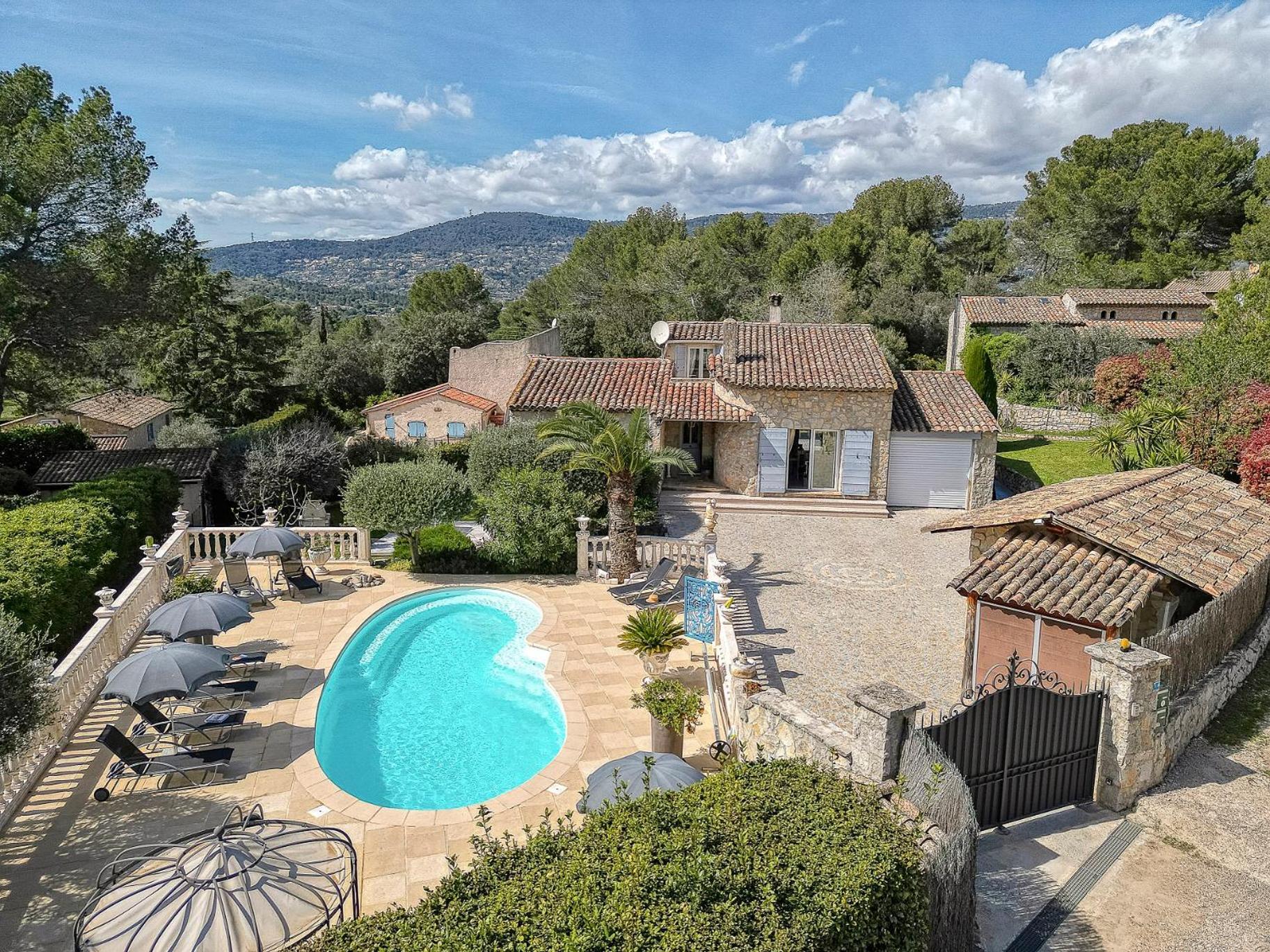 Gite Les Pins Climatise Piscine Chauffee Jardin Peymeinade Exterior foto